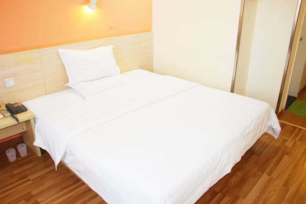 7Days Inn Chongqing Shapingba Pedestrian Street Екстер'єр фото
